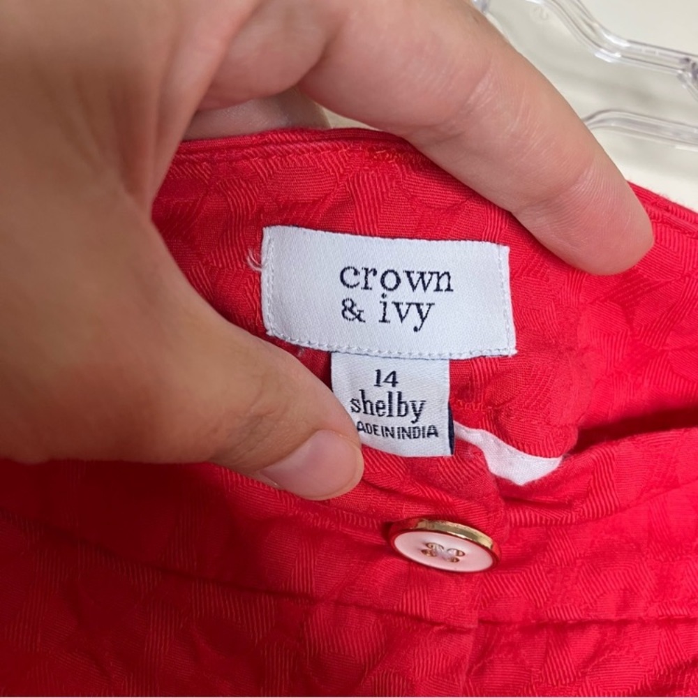 Crown & Ivy Shelby scalloped hem coral red shorts 14 - Picture 5 of 6